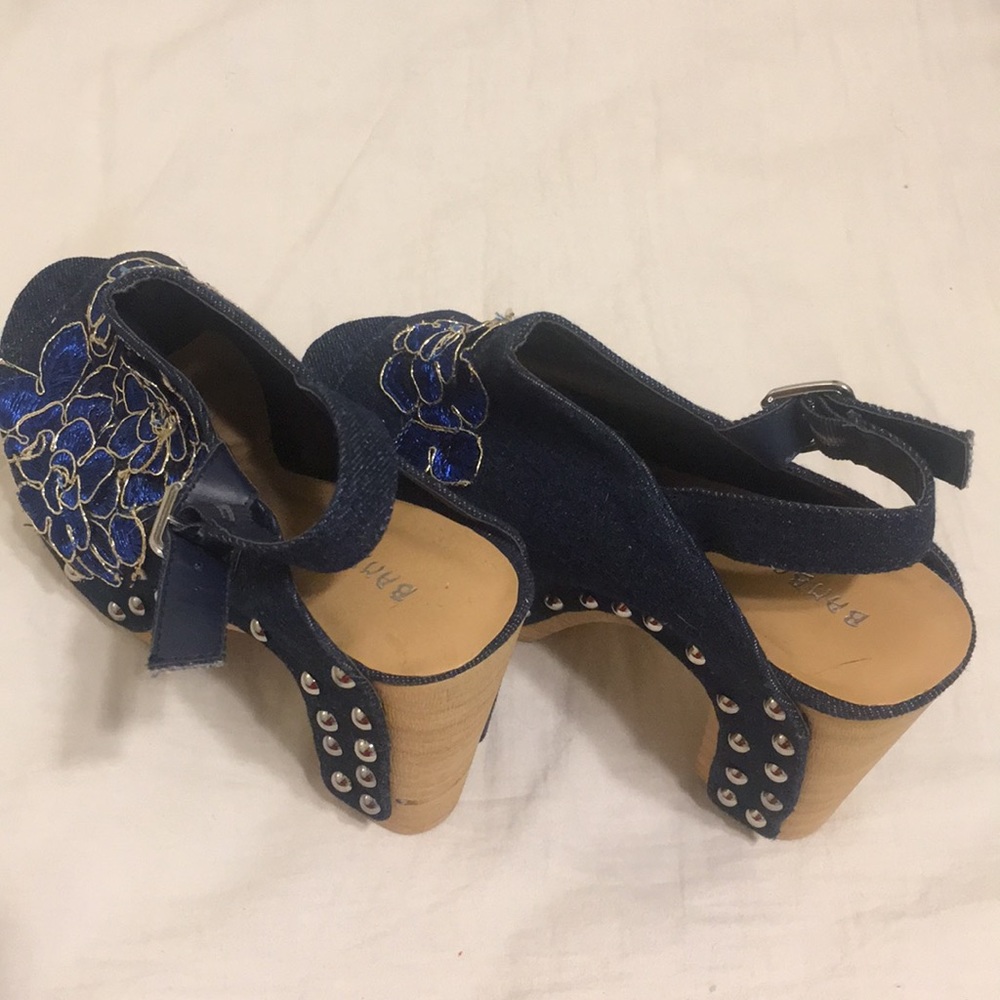 Heels - Picture 2 of 3